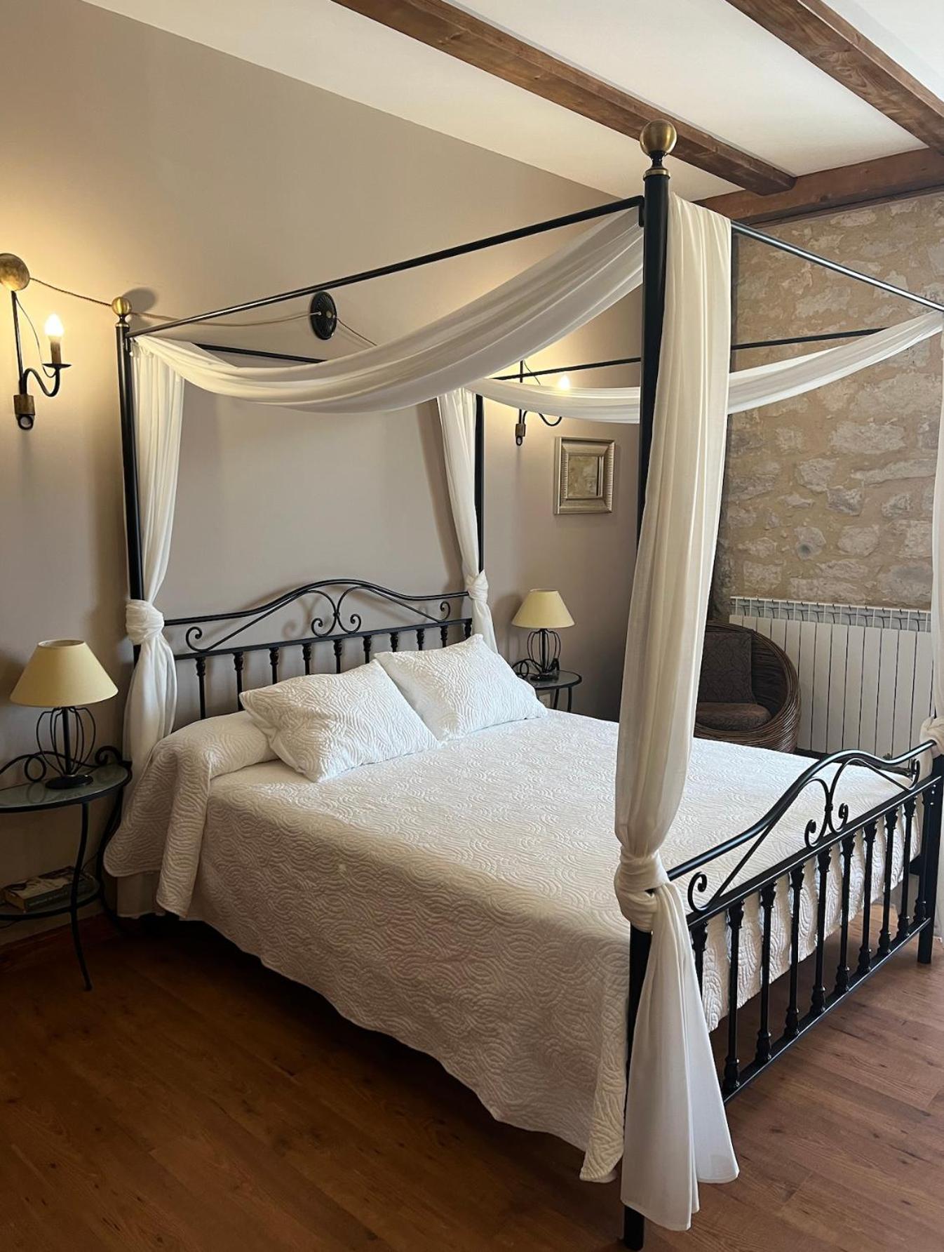 Hotel Rural Restaurante Las Baronas Санта-Крус-де-ла-Сальседа Экстерьер фото
